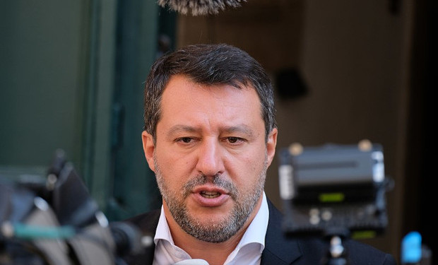 Intimidazione dei giudici, Salvini ci riprova
